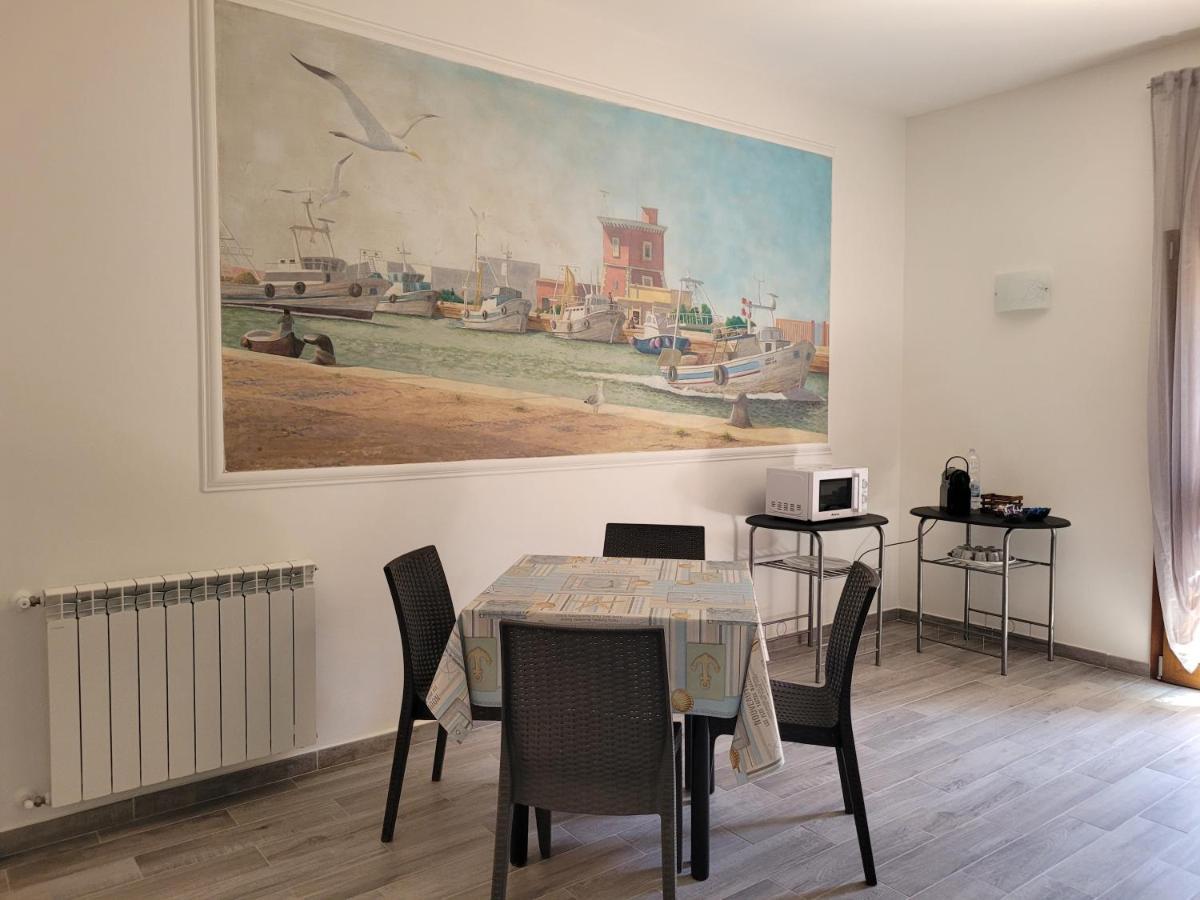Rooms Da Pisicchio 피우미치노 외부 사진